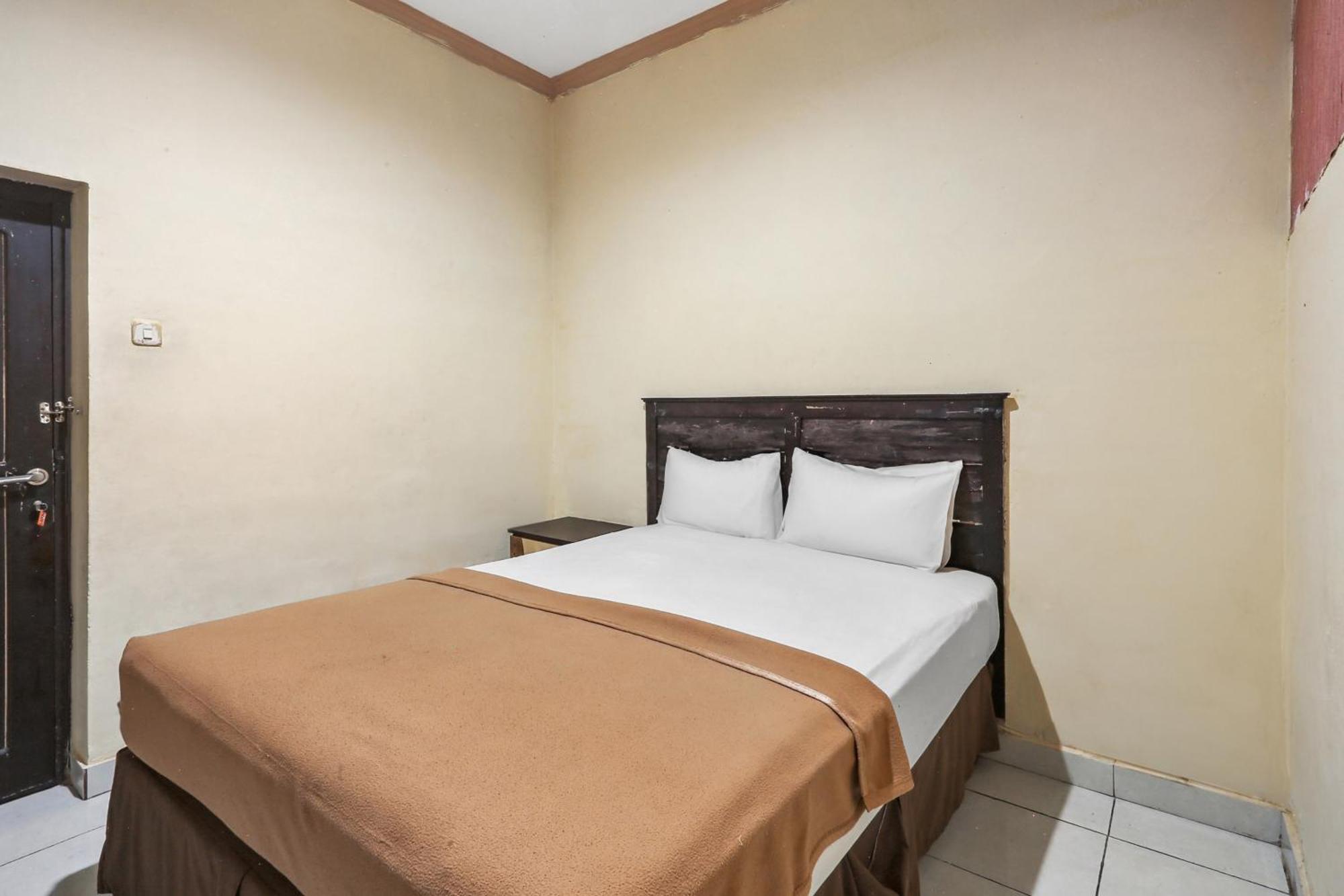 Collection O 93163 Hotel Grand Kartika Parepare Exterior foto