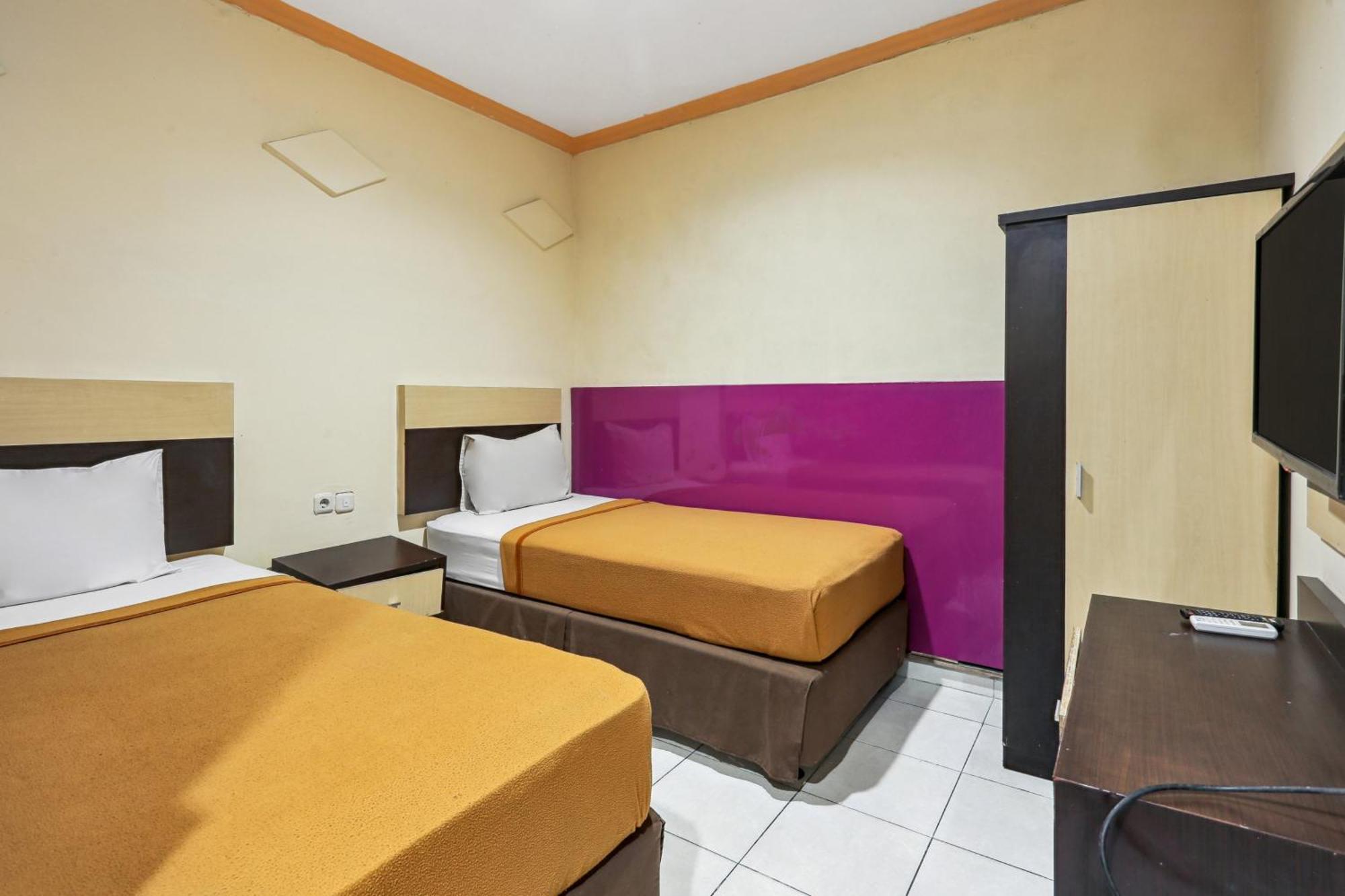 Collection O 93163 Hotel Grand Kartika Parepare Exterior foto